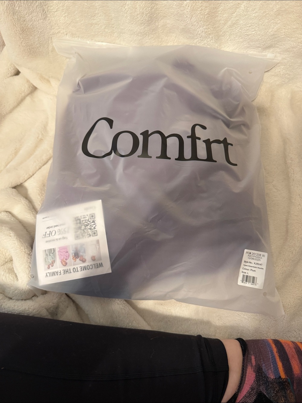 Comfrt Travel Essential Hoodie - Plum L NWT - Picture 6 of 8